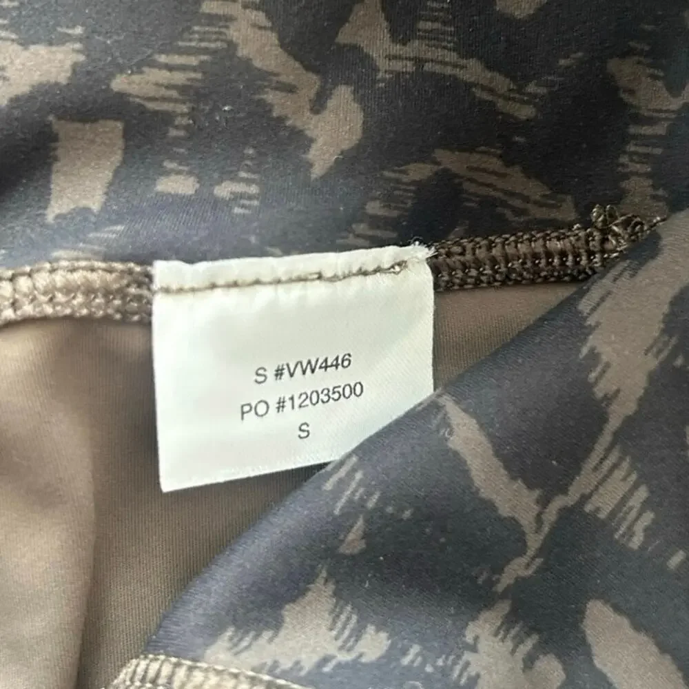 Vuori Leggings Women’s Small Olive Leopard Print High Rise Pocket Yoga Pants - Picture 7 of 7